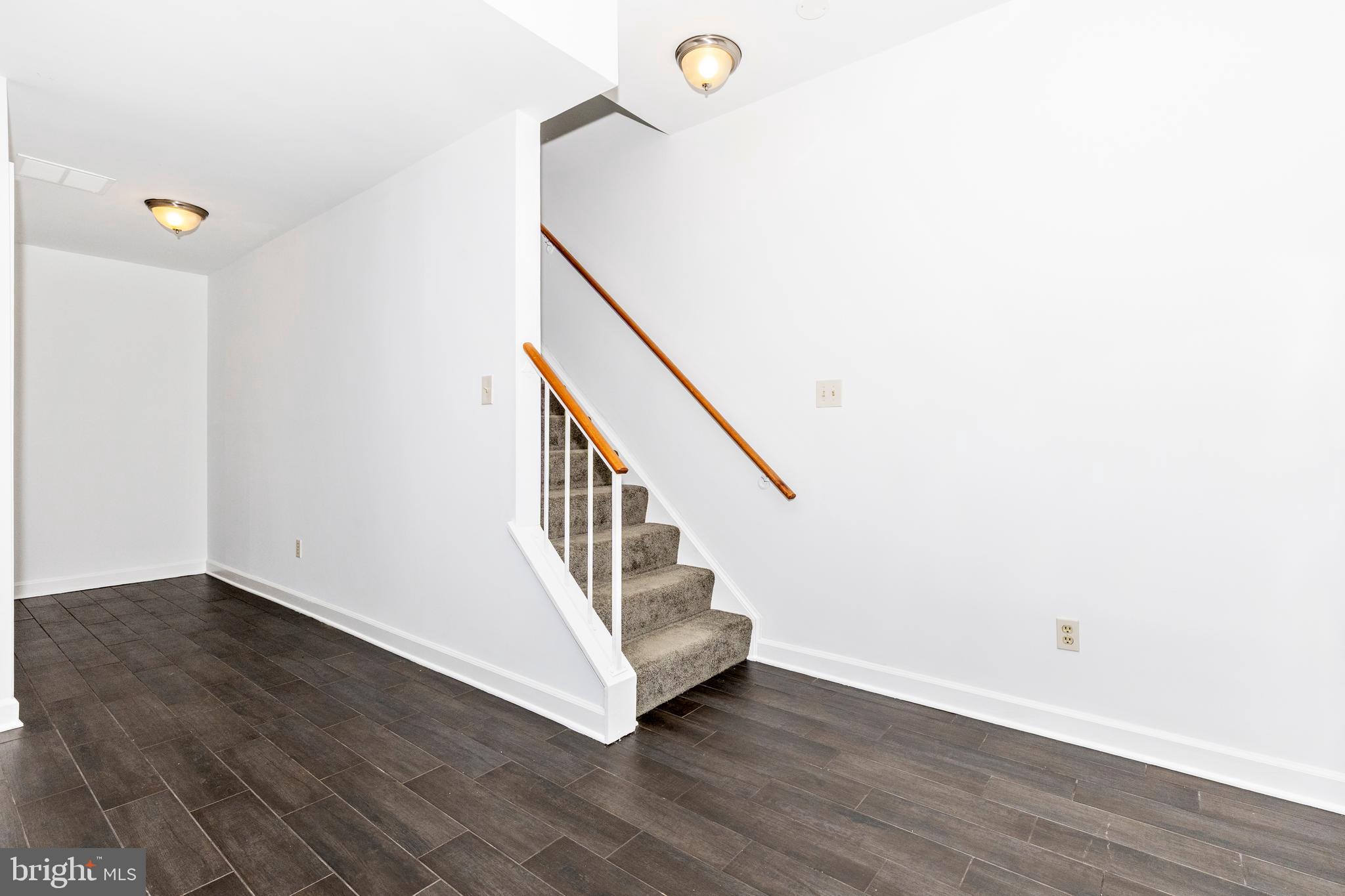 WILLOW COVE TOWNHOMES - Residential