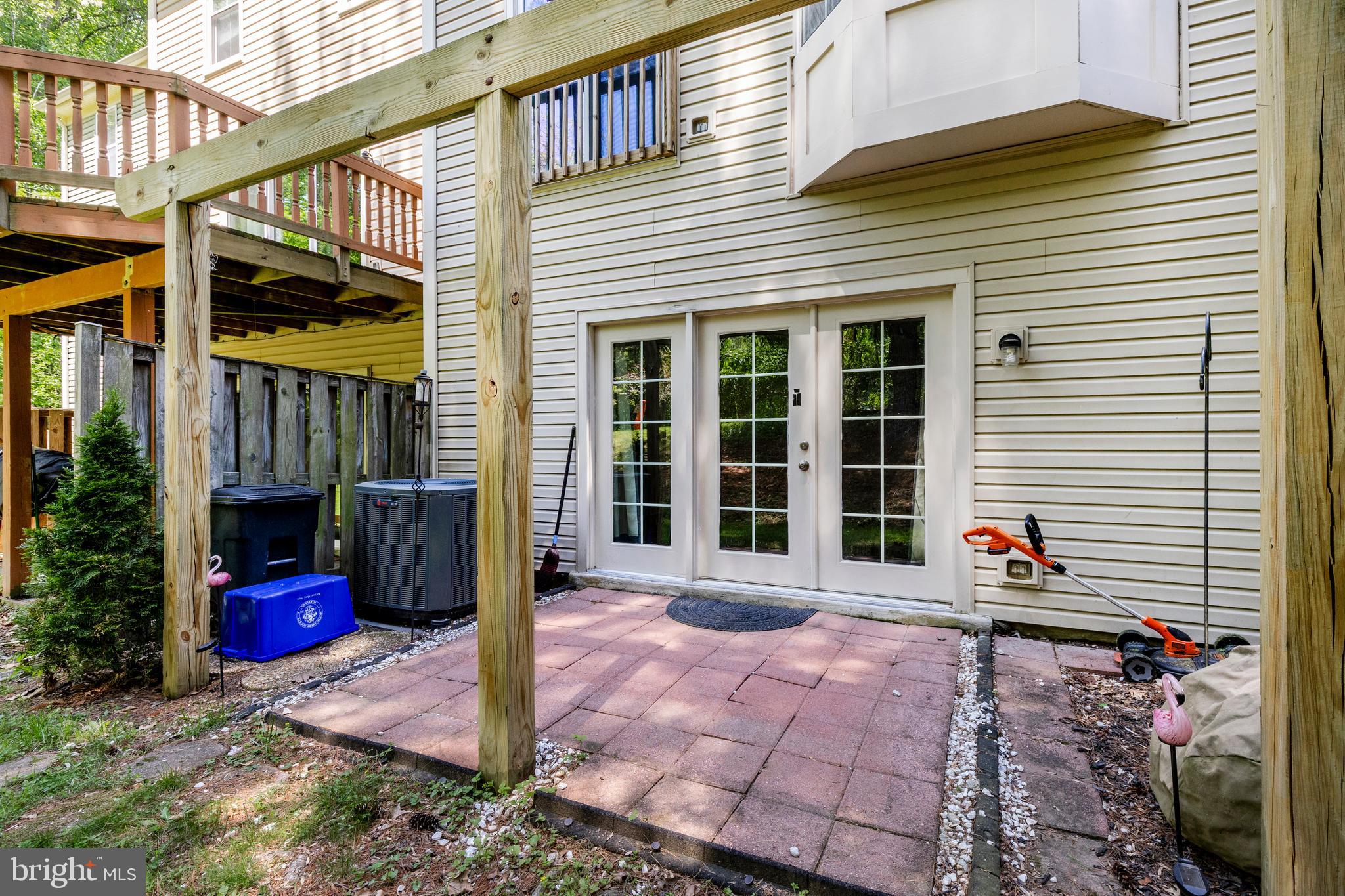 WILLOW COVE TOWNHOMES - Residential
