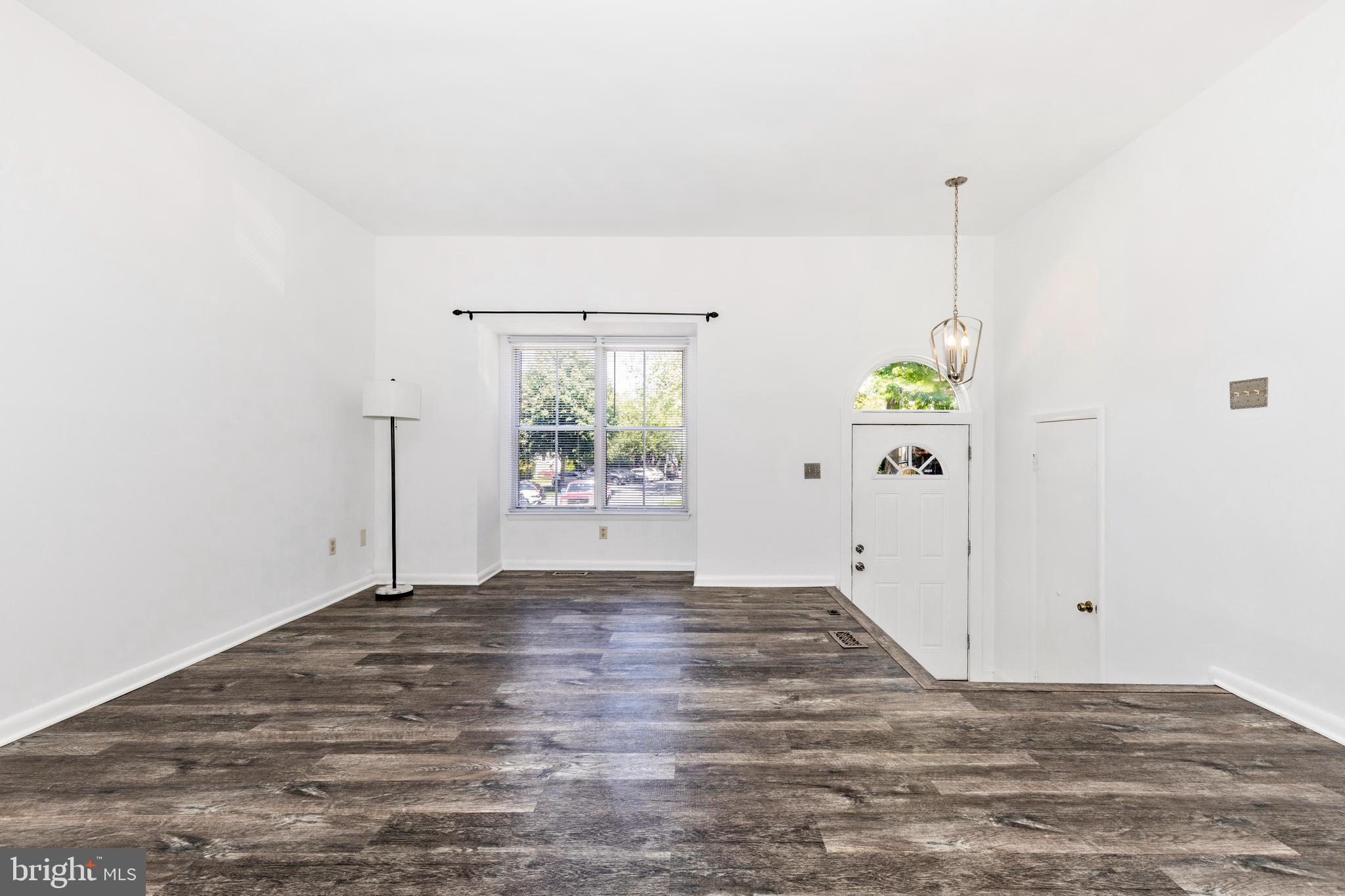 WILLOW COVE TOWNHOMES - Residential