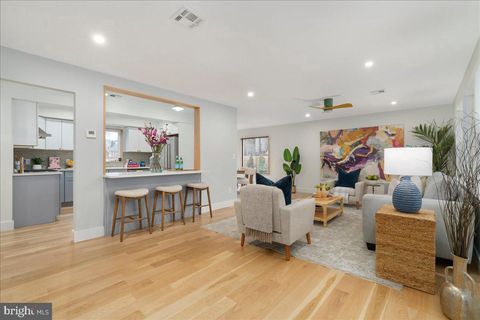 10 PERRY STREET LAMBERTVILLE NJ 08530