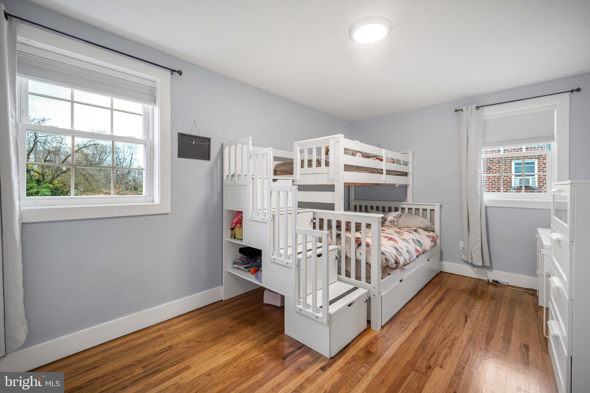 SOMERTON - Residential