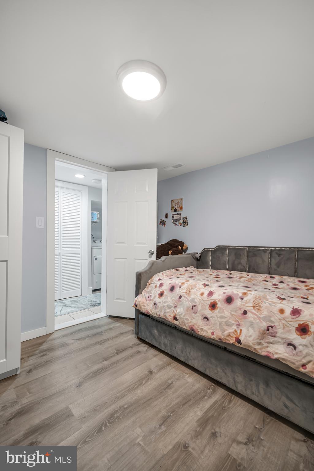 SOMERTON - Residential