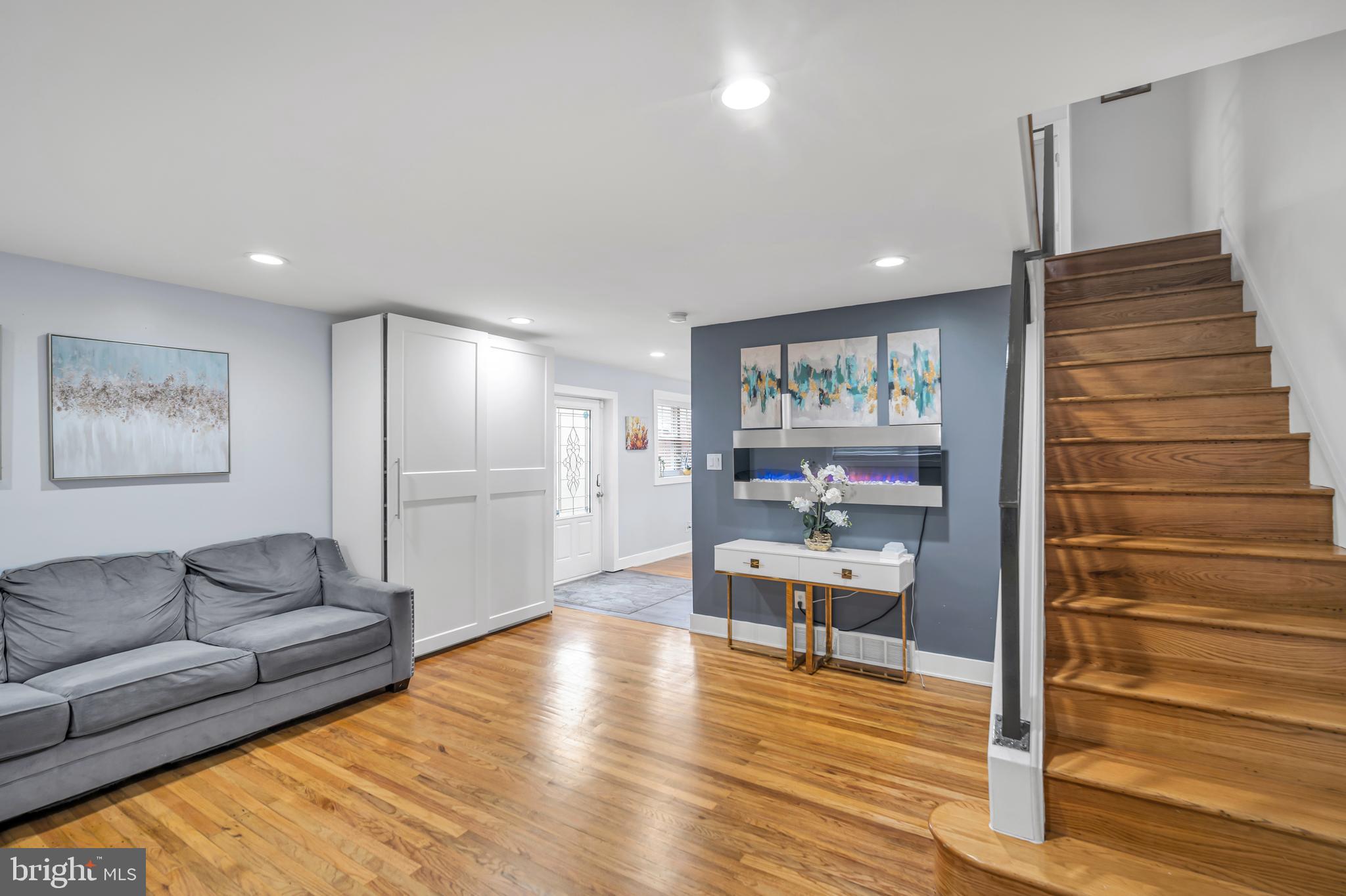 SOMERTON - Residential