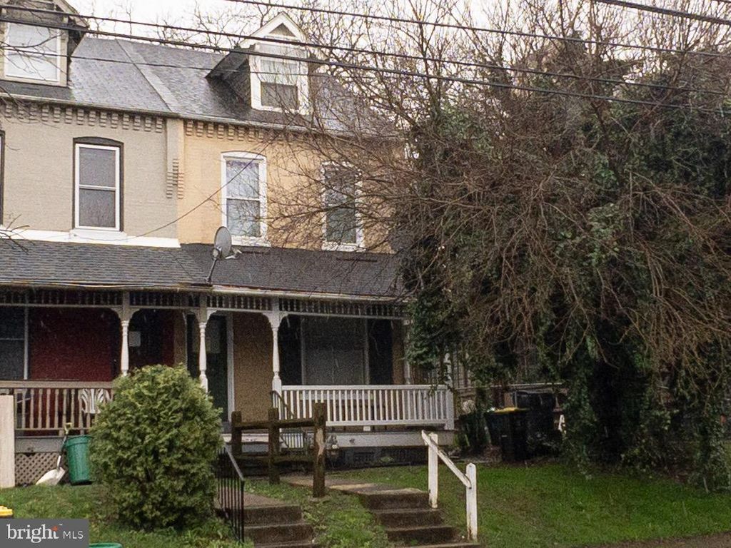 Photo of 746 Manor Street, Lancaster, PA 17603 (MLS # PALA2049248)