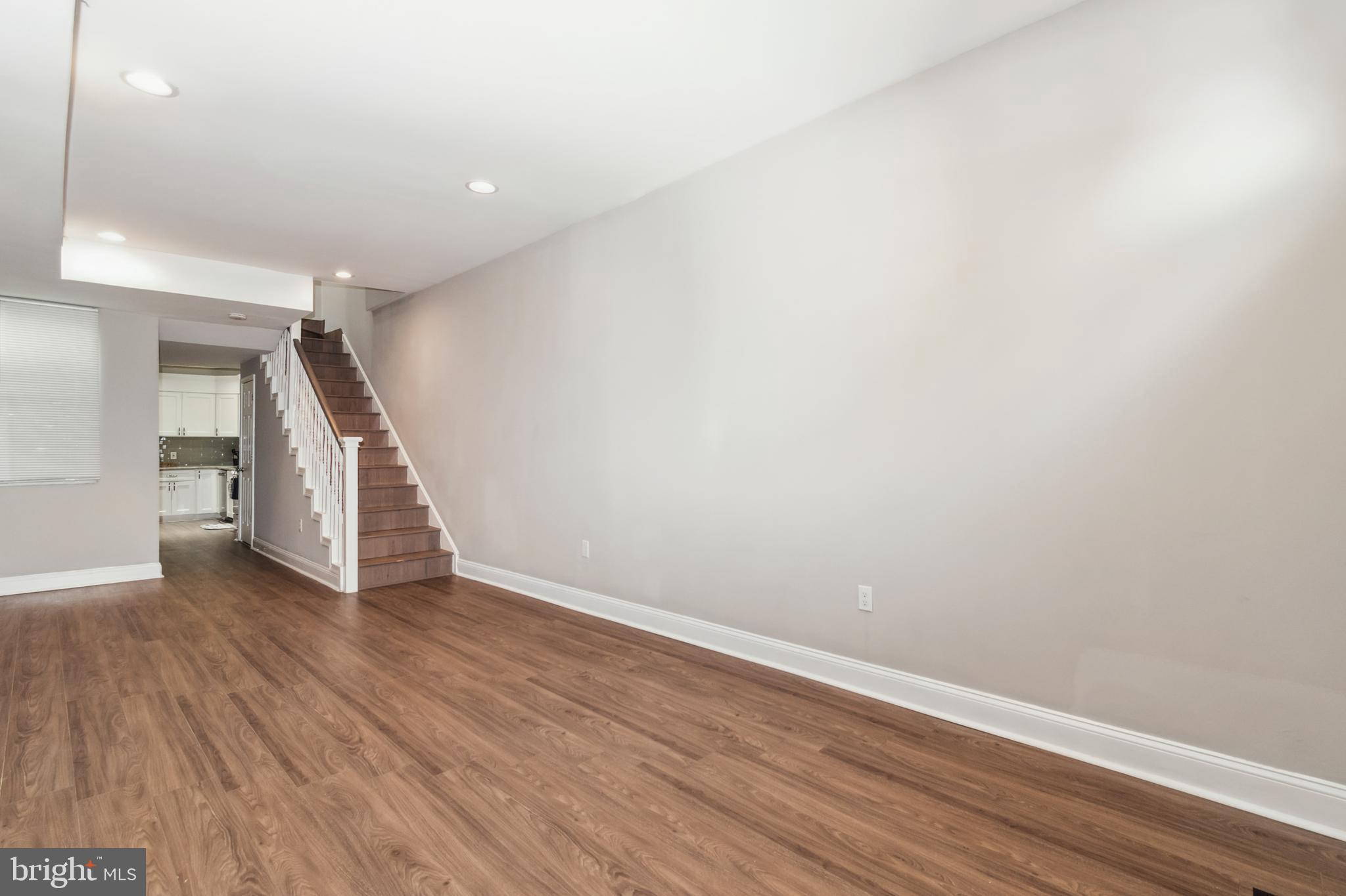 MIDDLE EAST - Residential Lease