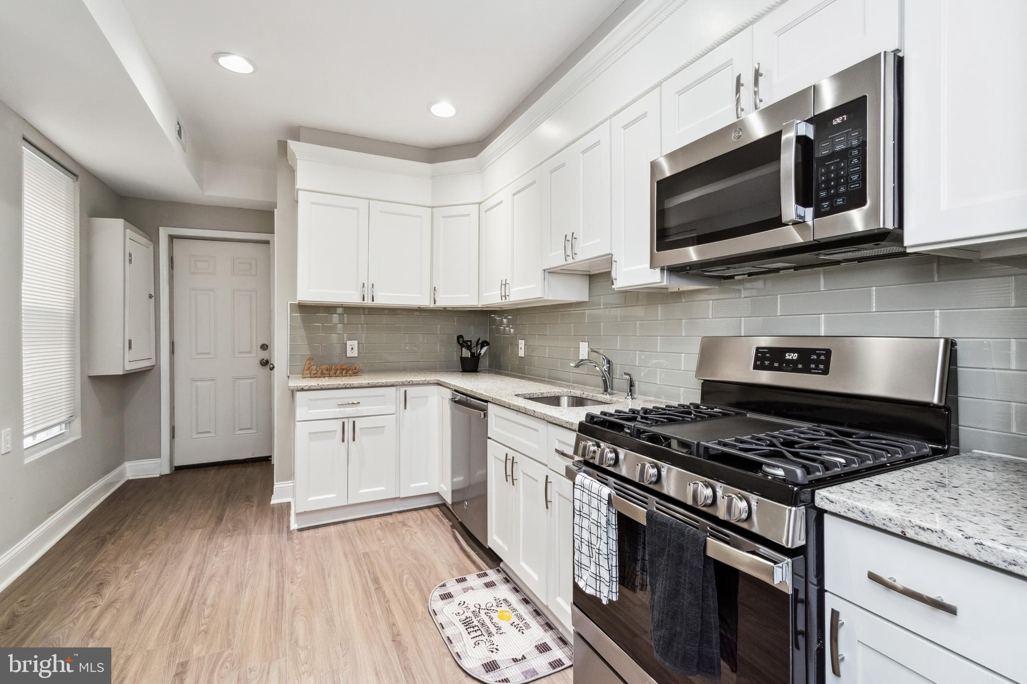 MIDDLE EAST - Residential Lease