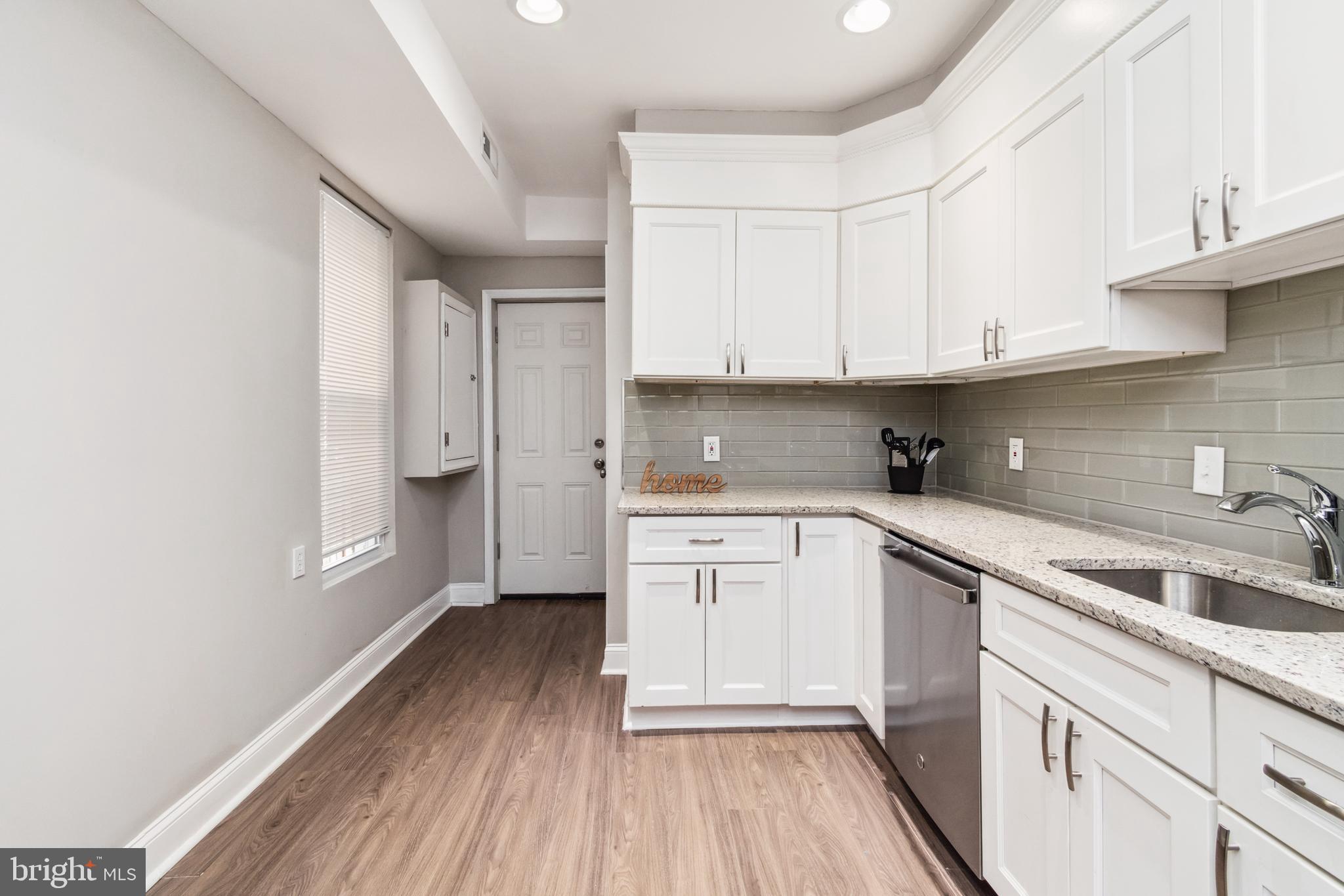 MIDDLE EAST - Residential Lease