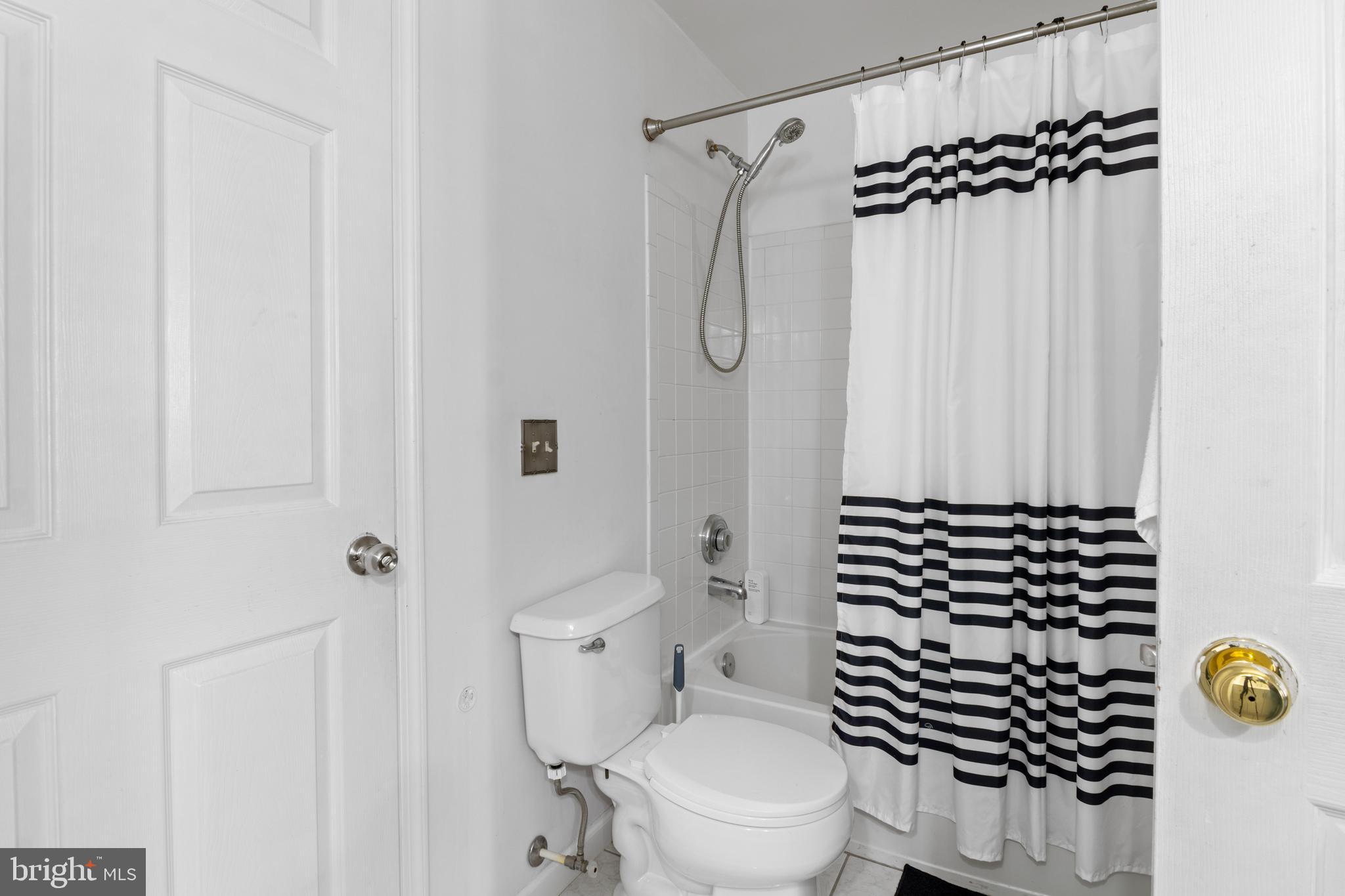 STONERIDGE CONDOMINIUMS - Residential