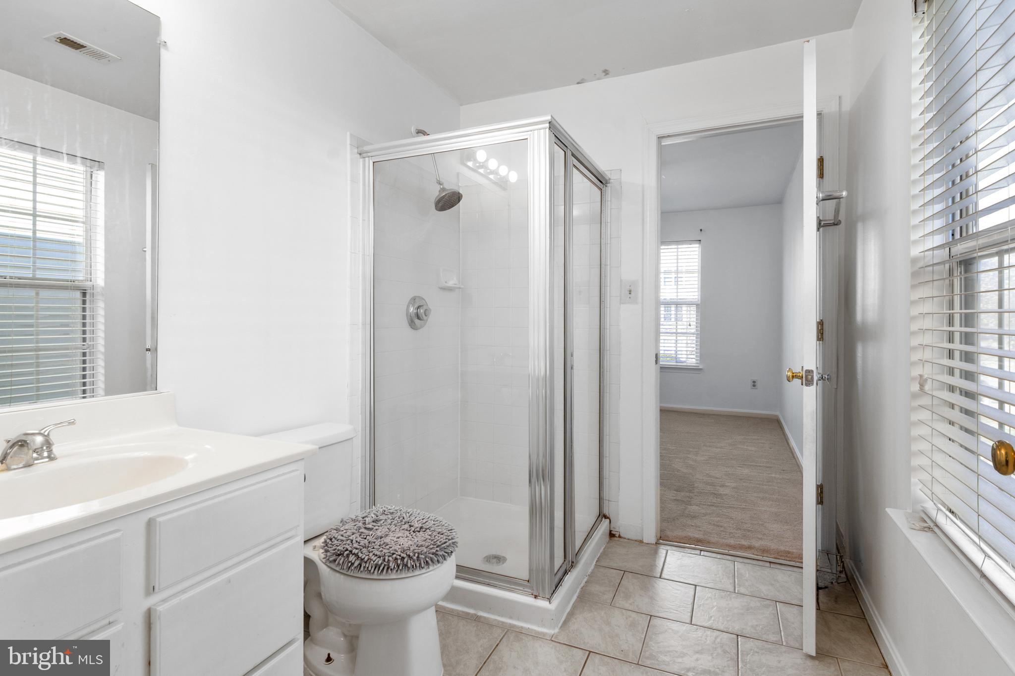 STONERIDGE CONDOMINIUMS - Residential