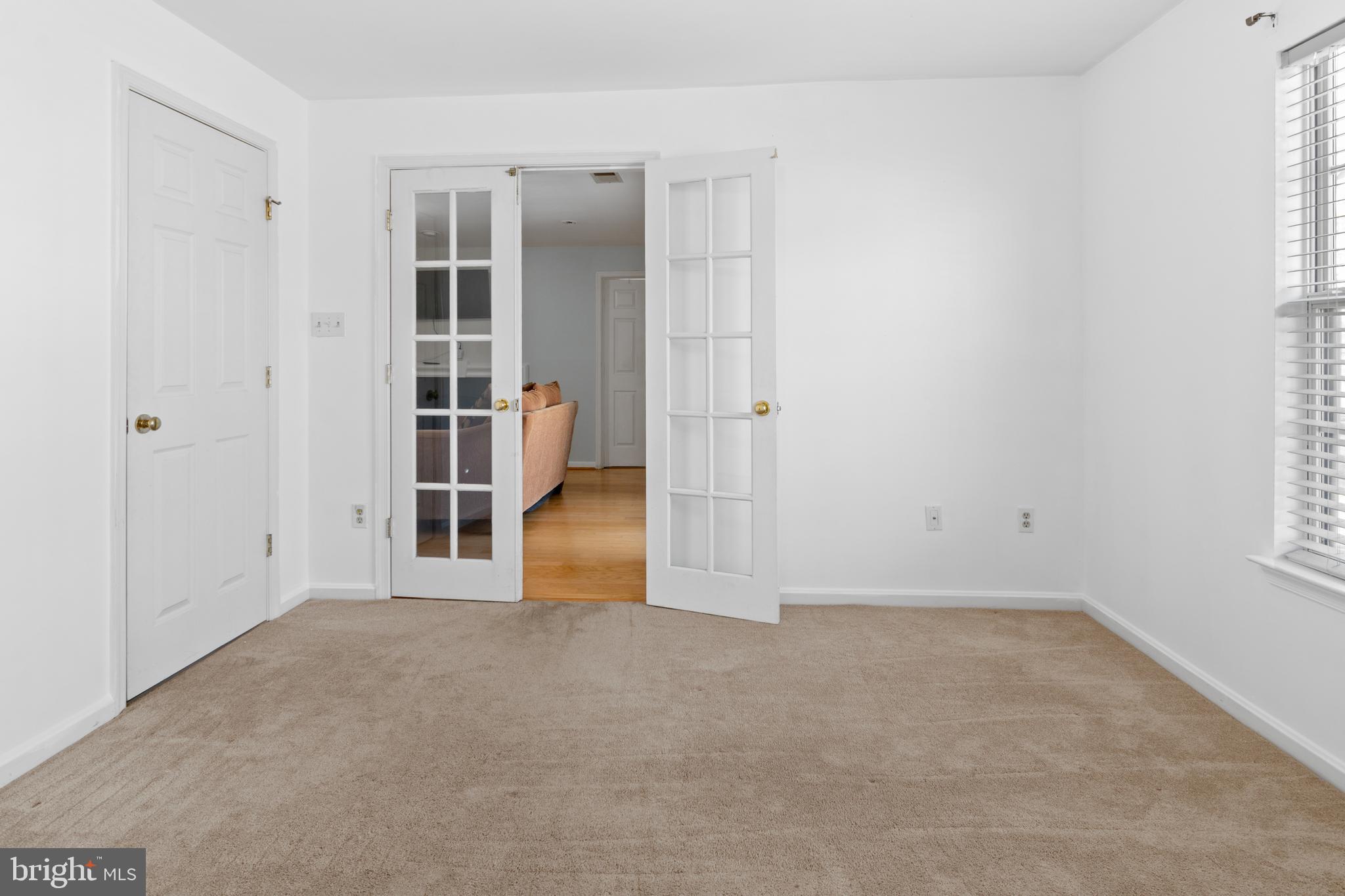 STONERIDGE CONDOMINIUMS - Residential