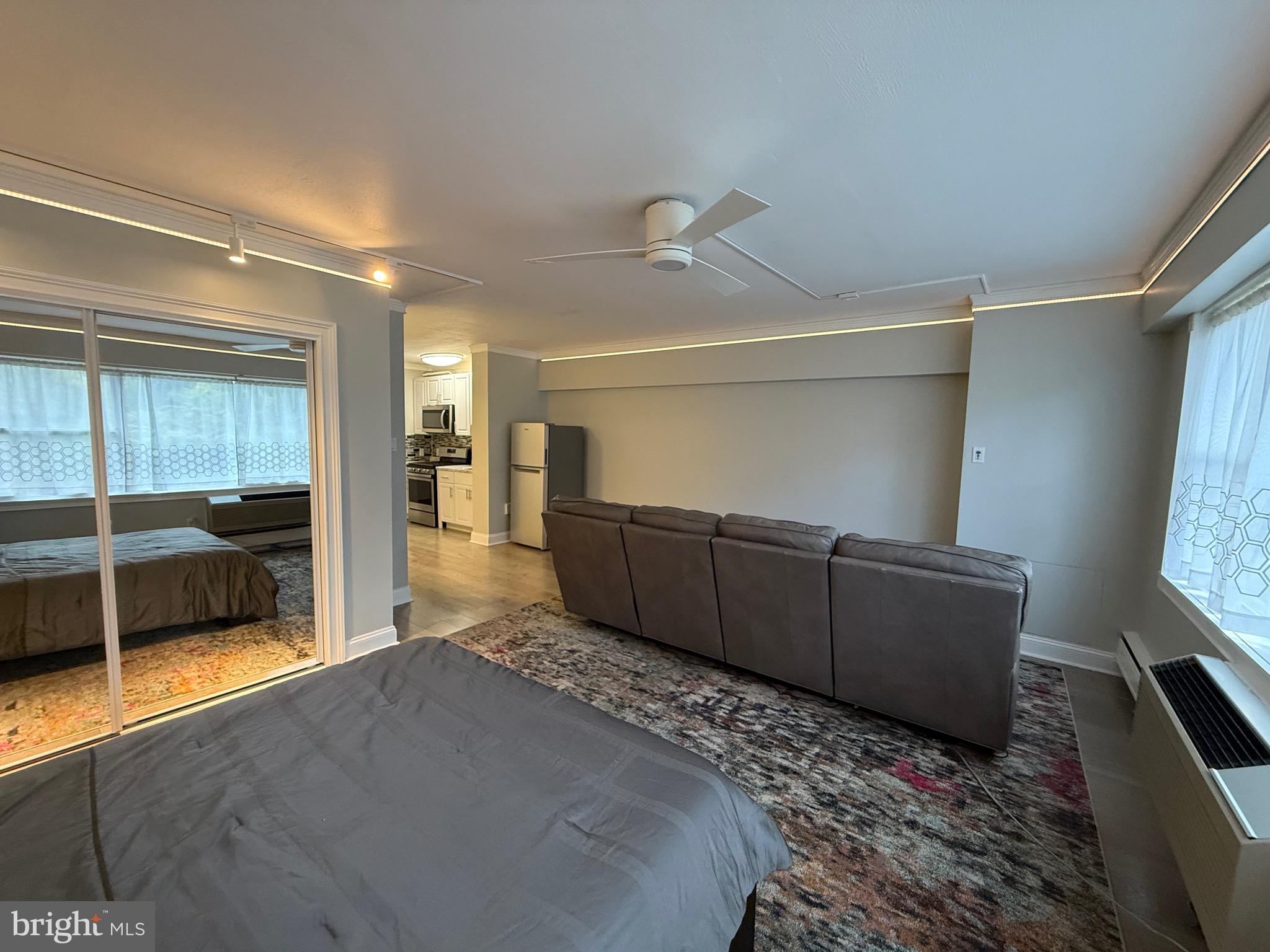 ELKINS PARK HOUSE - Residential