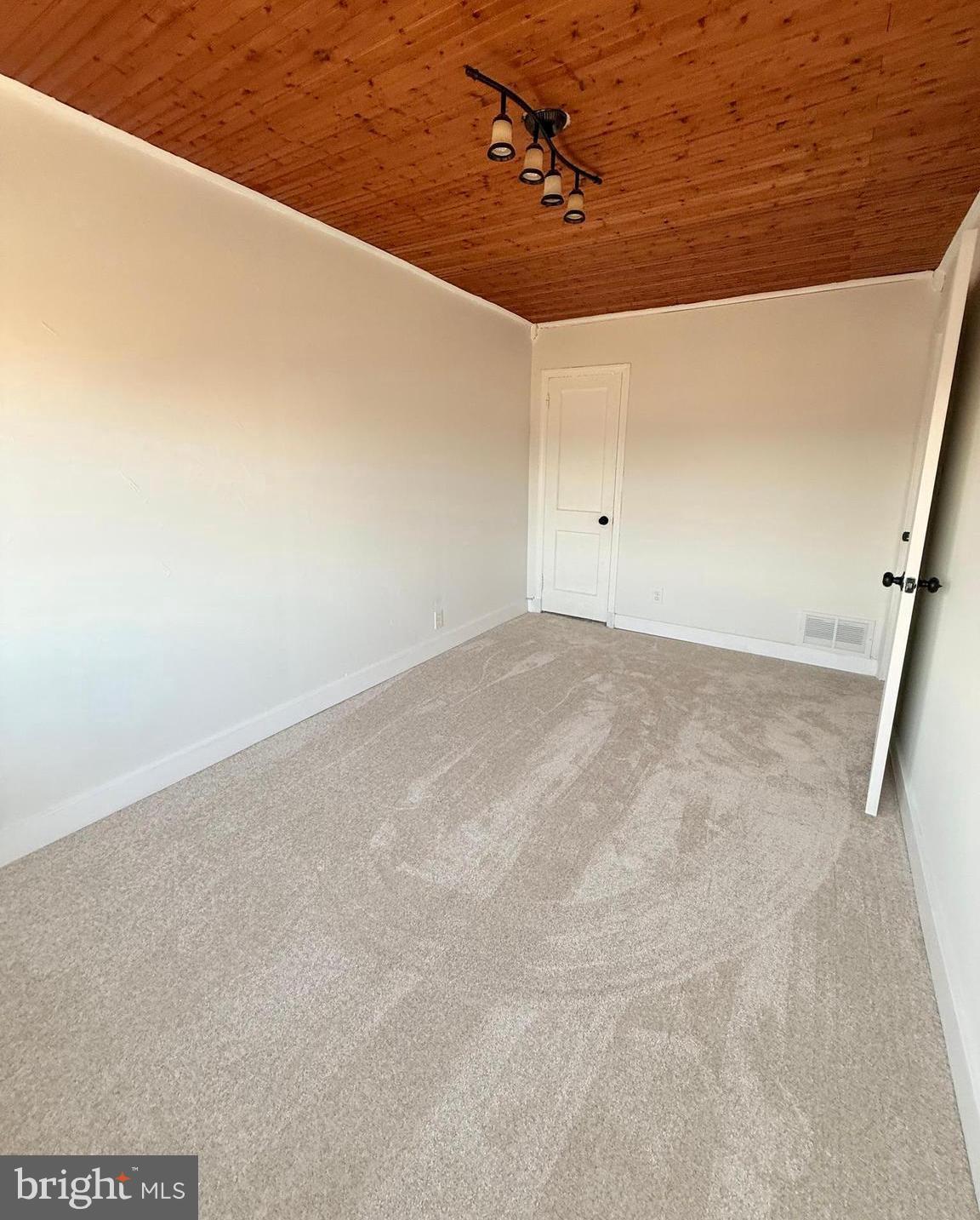 MIDDLESEX - Residential