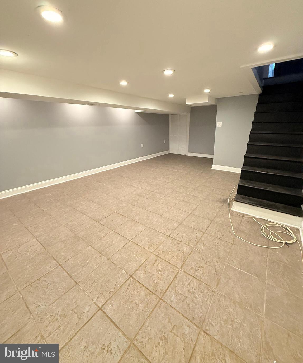 MIDDLESEX - Residential