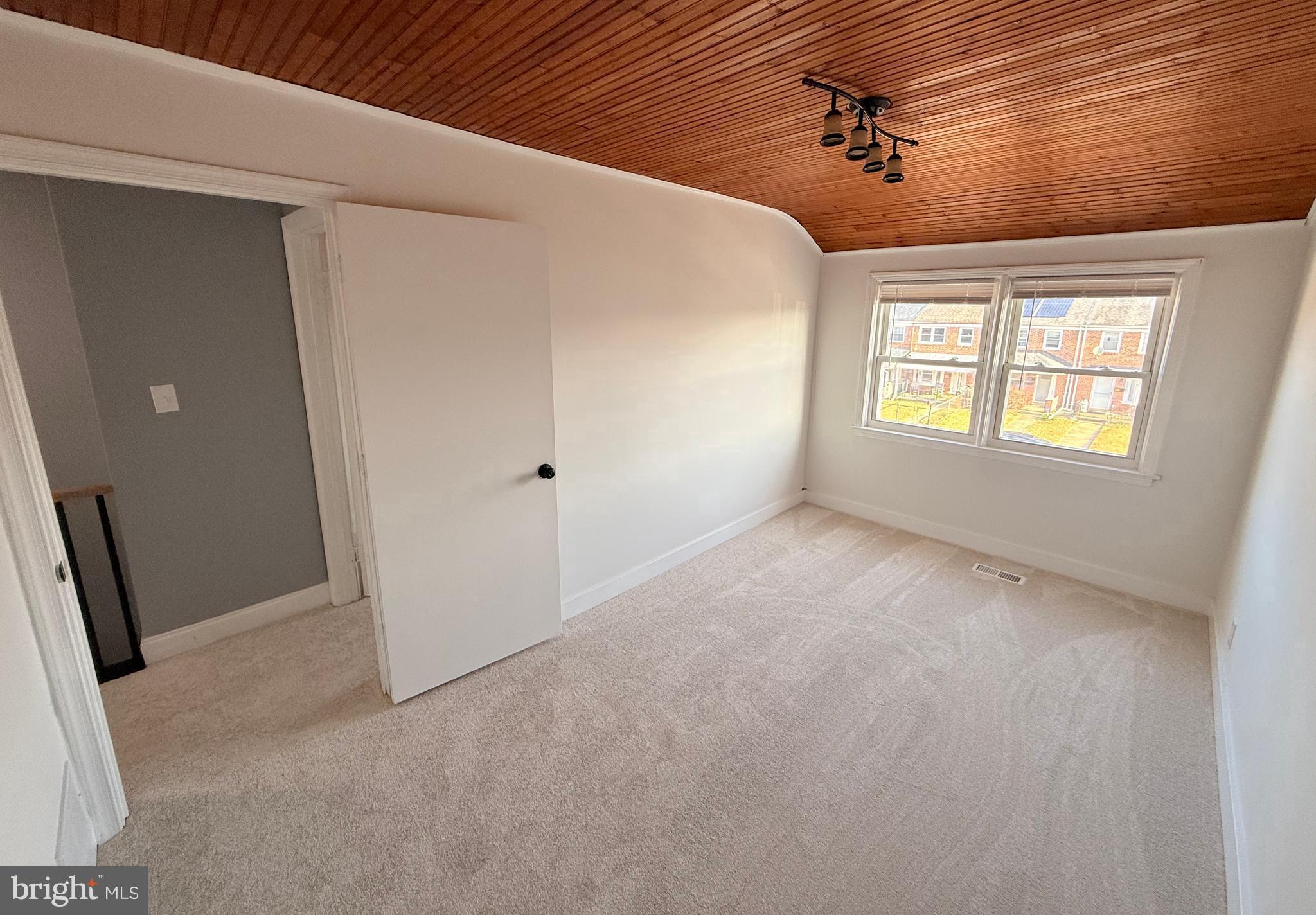 MIDDLESEX - Residential