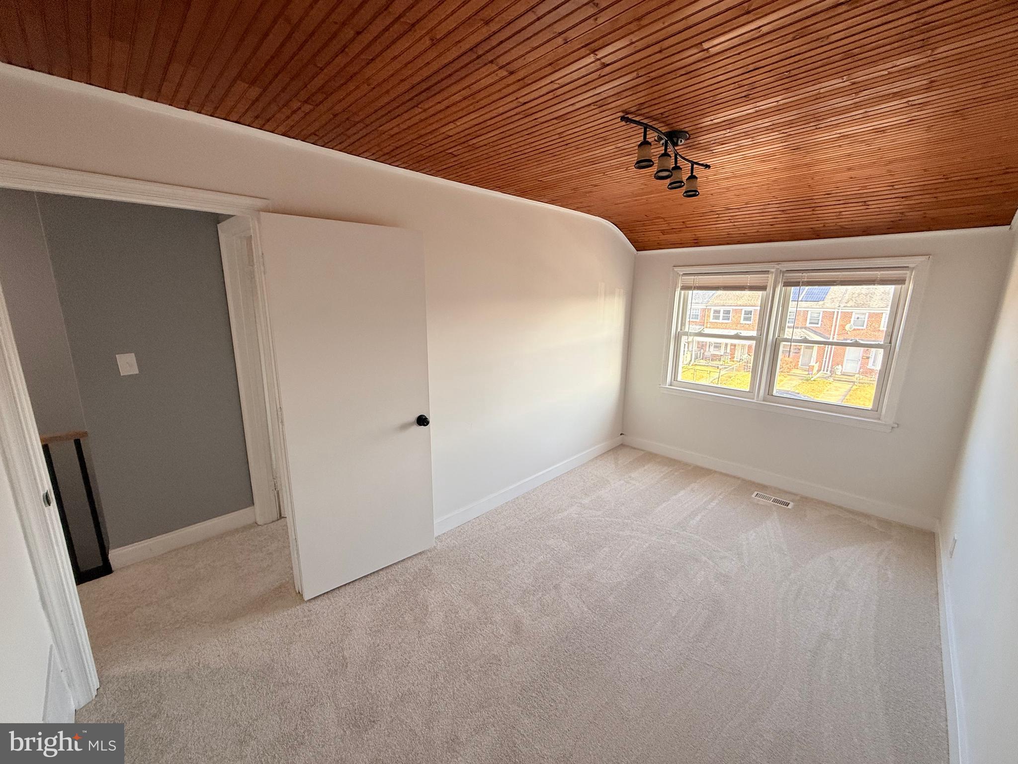 MIDDLESEX - Residential