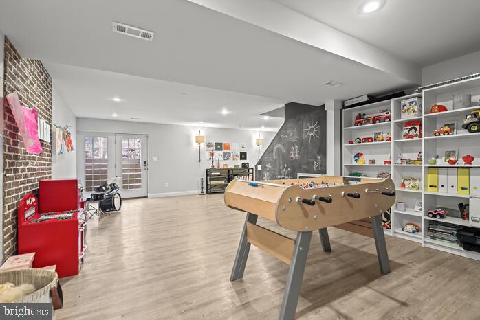 QUARRY LAKE - Residential Lease