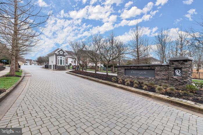 QUARRY LAKE - Residential Lease