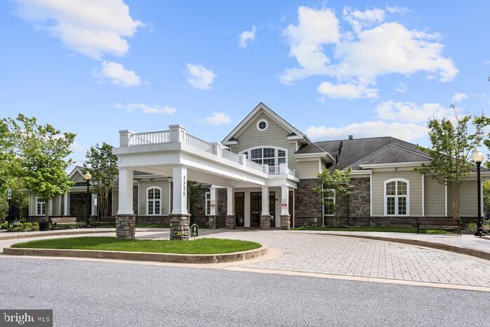 QUARRY LAKE - Residential Lease