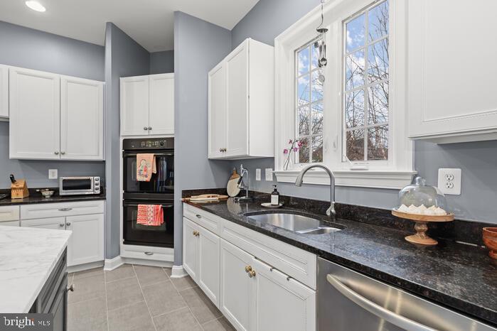 QUARRY LAKE - Residential Lease