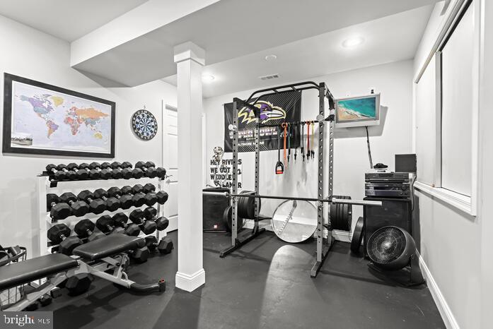 QUARRY LAKE - Residential Lease