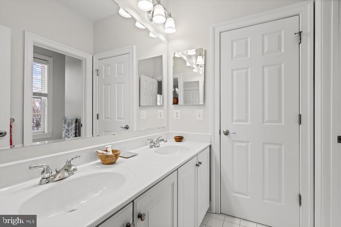 QUARRY LAKE - Residential Lease