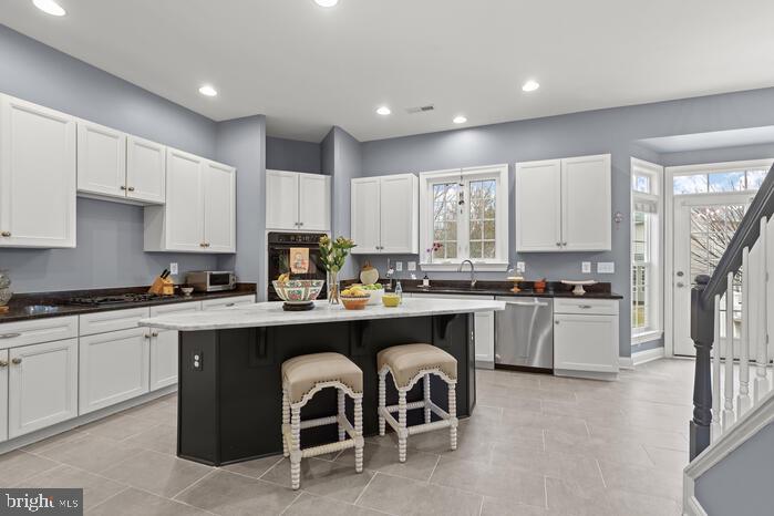 QUARRY LAKE - Residential Lease