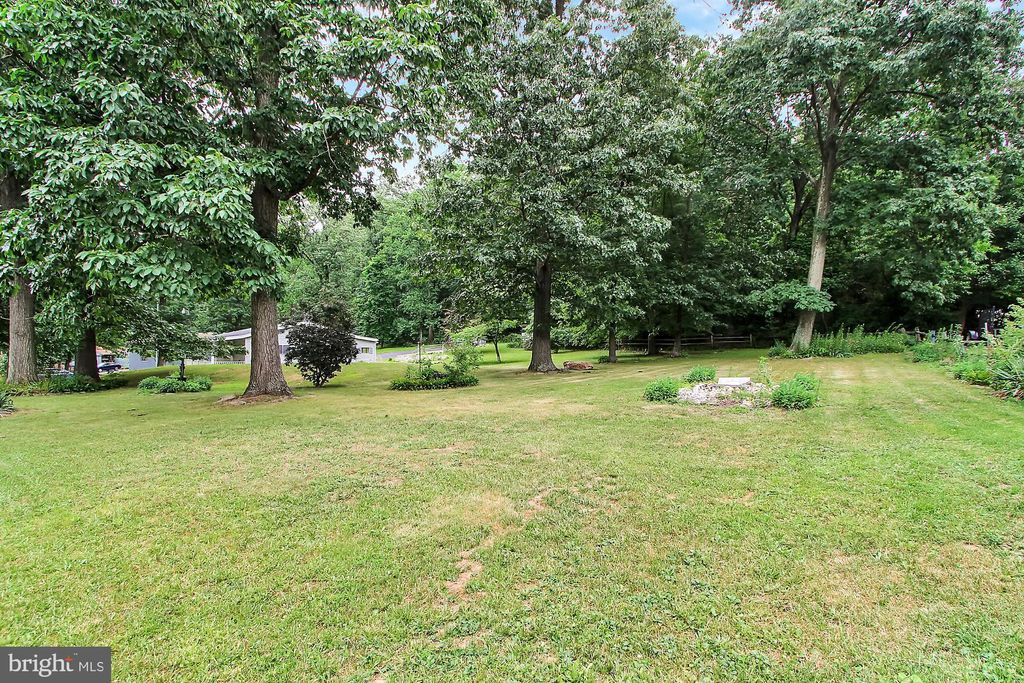 Photo of 1209 Jackson Square Road, SPRING GROVE, PA 17362 (MLS # PAYK2096514)