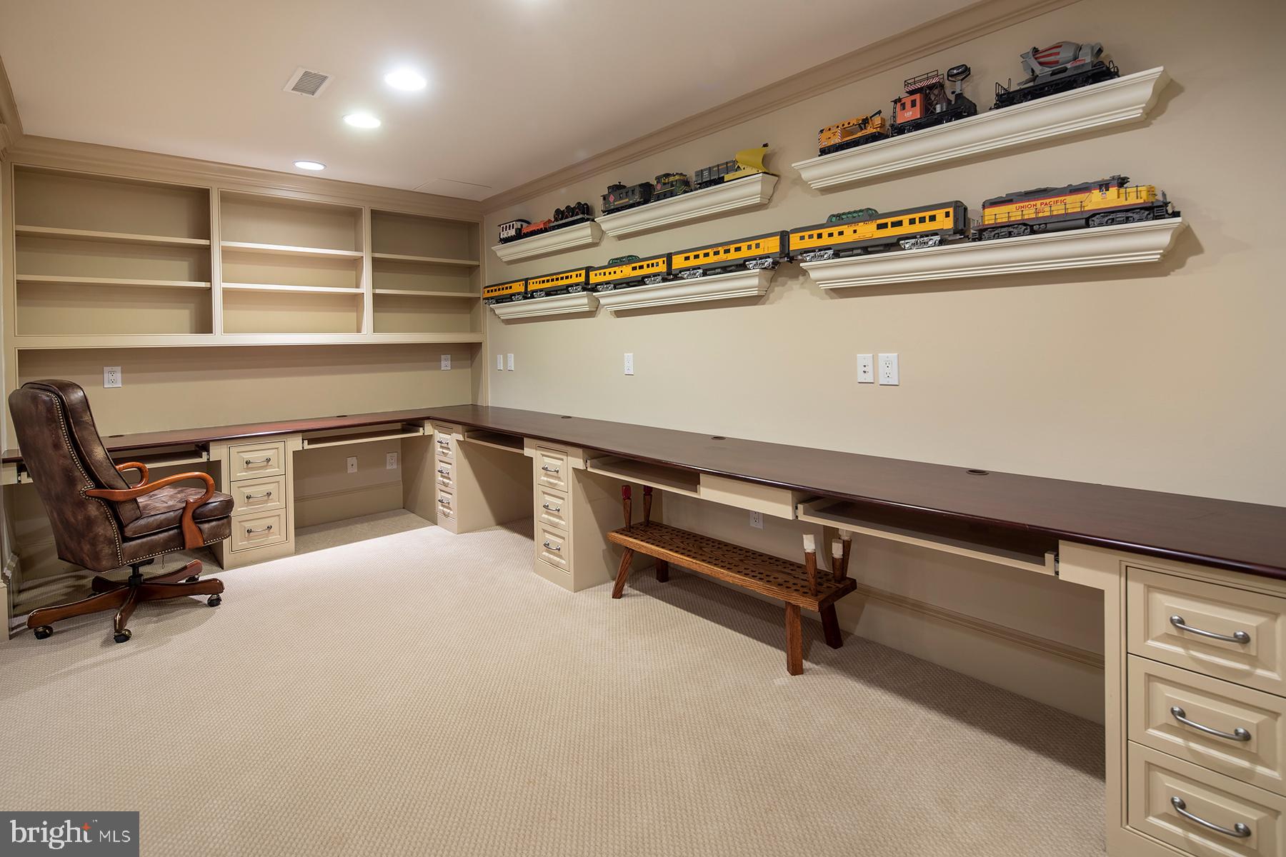 BUTTONWOOD FARMS - Residential