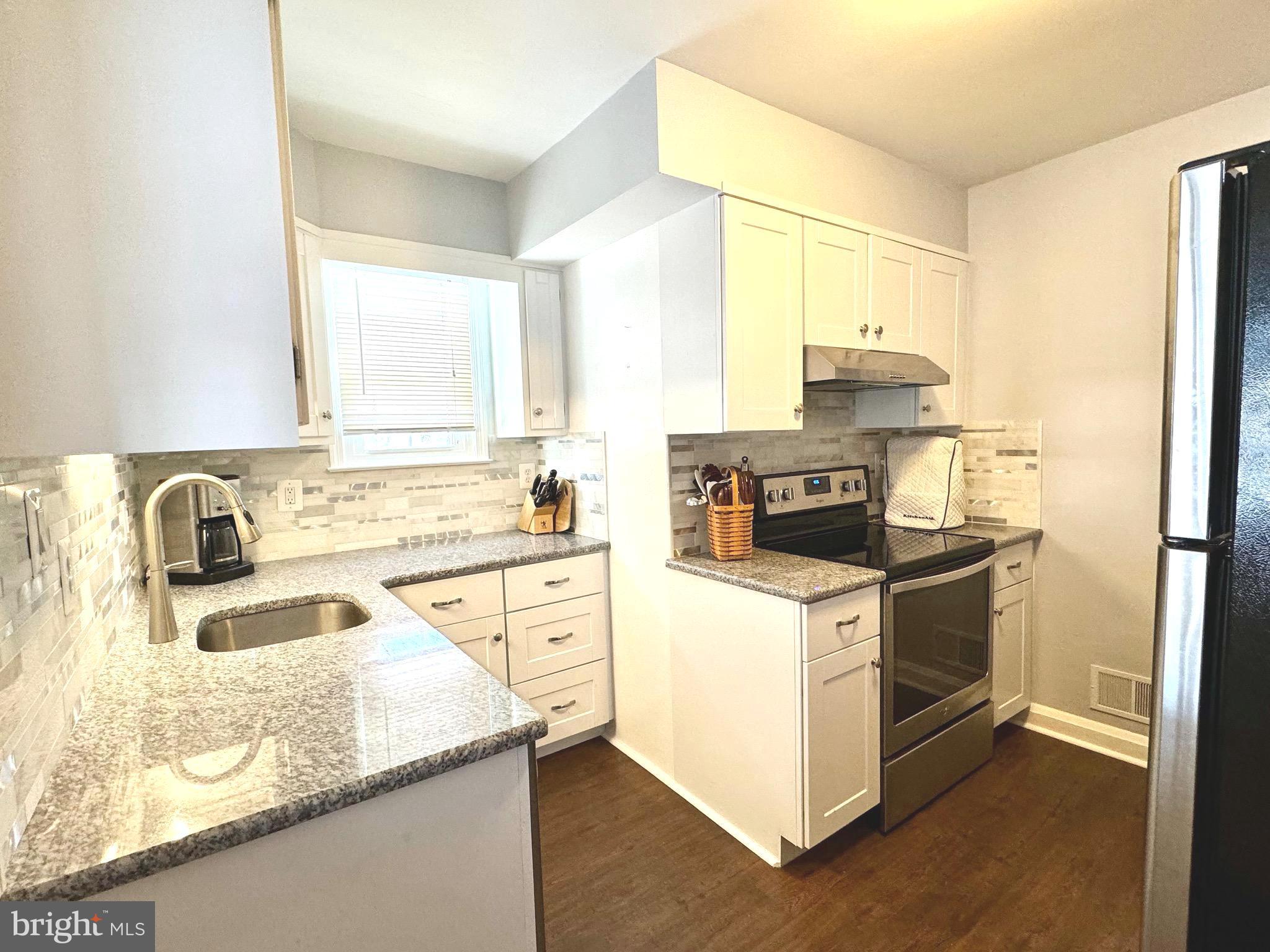 PIKESVILLE - Residential