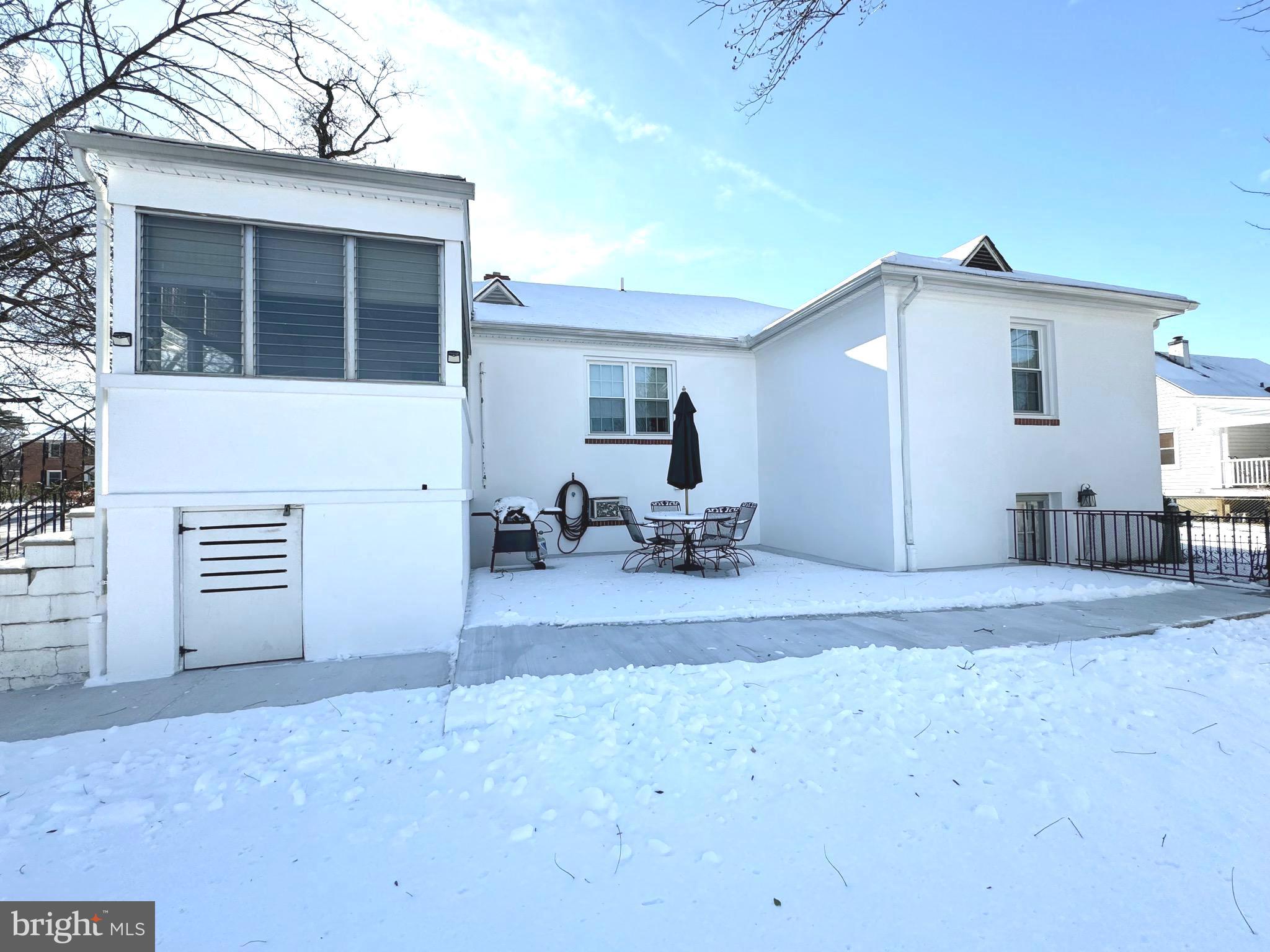 PIKESVILLE - Residential