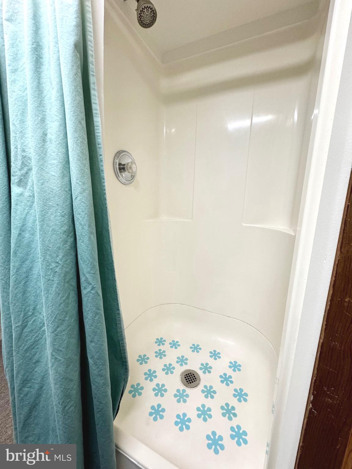 PIKESVILLE - Residential