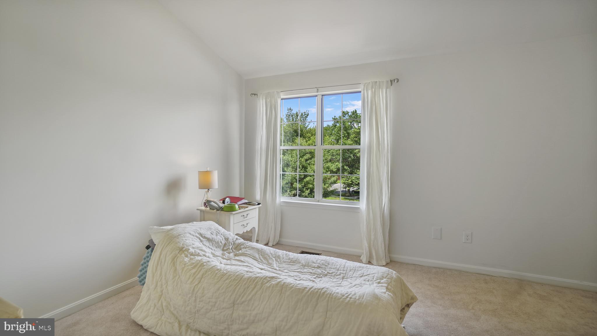 SEVEN OAKS - Residential