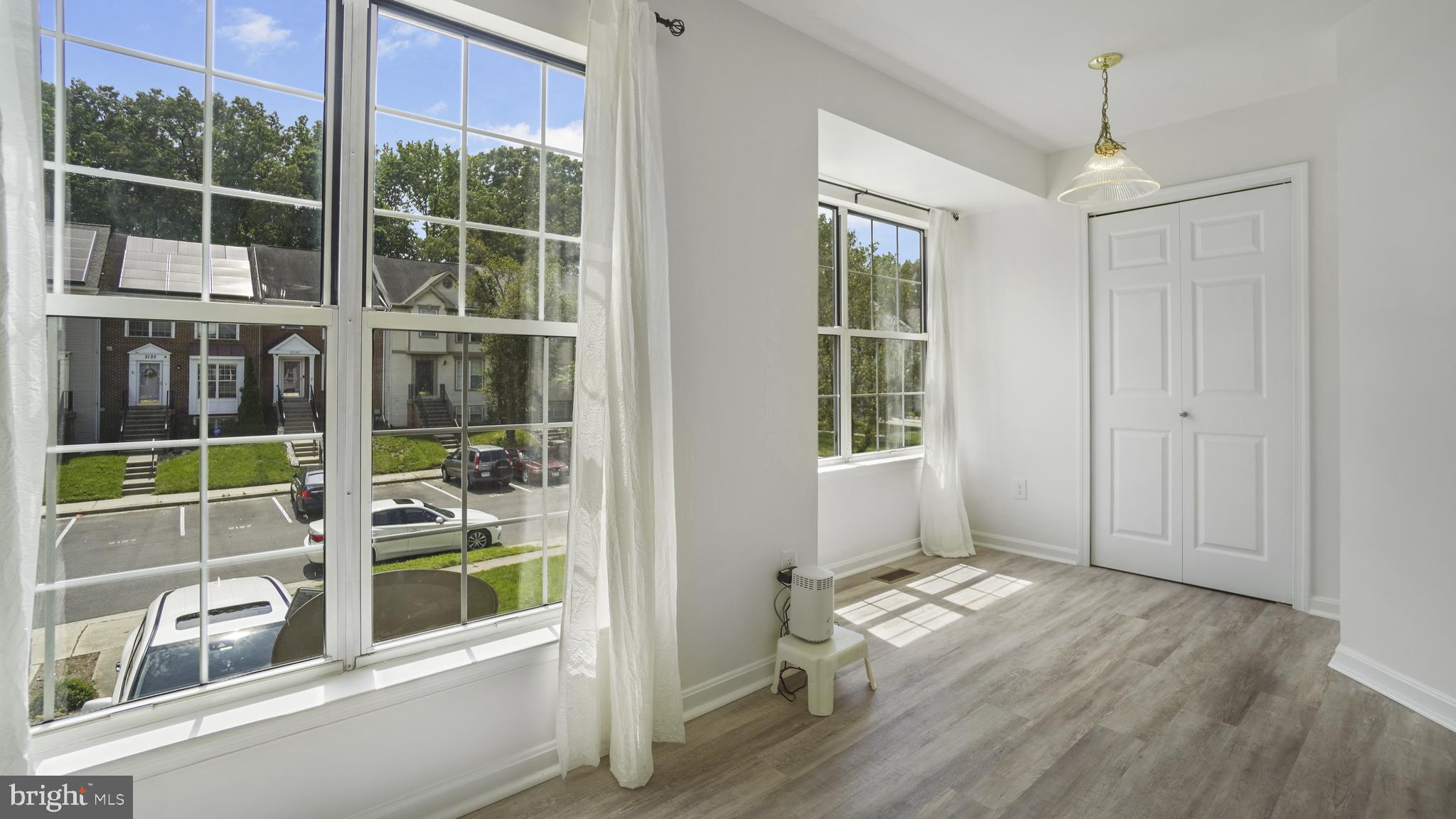 SEVEN OAKS - Residential