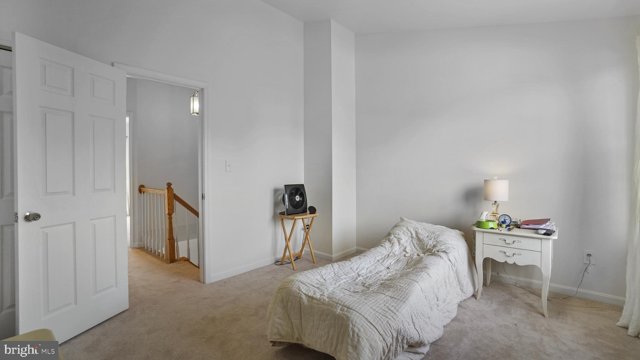 SEVEN OAKS - Residential