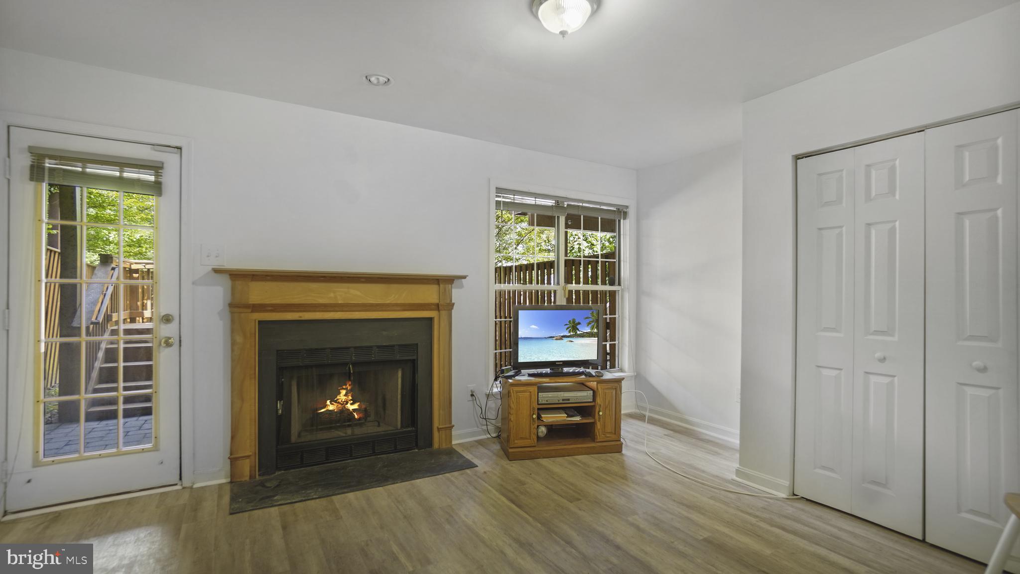 SEVEN OAKS - Residential