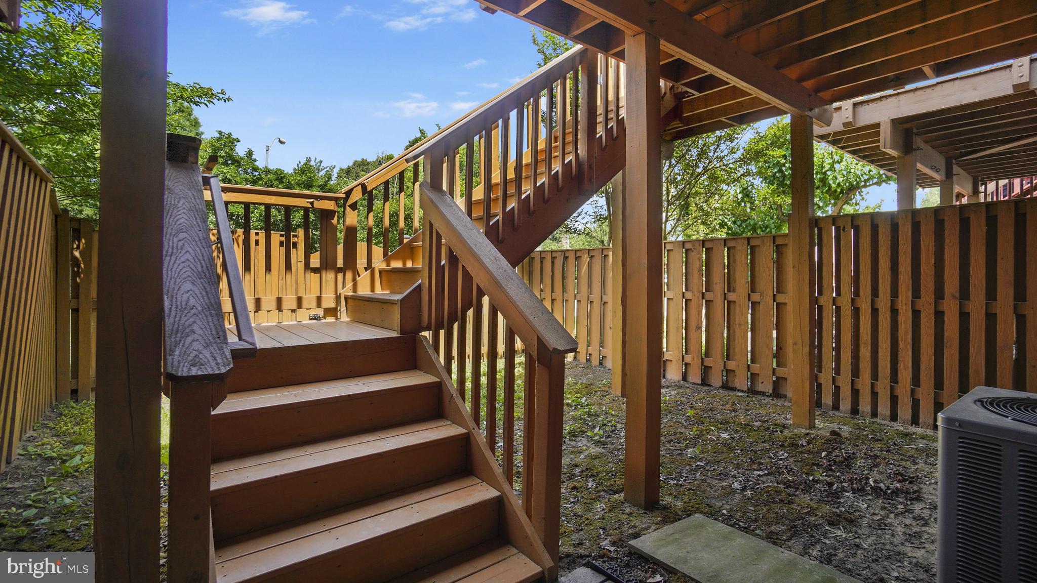 SEVEN OAKS - Residential