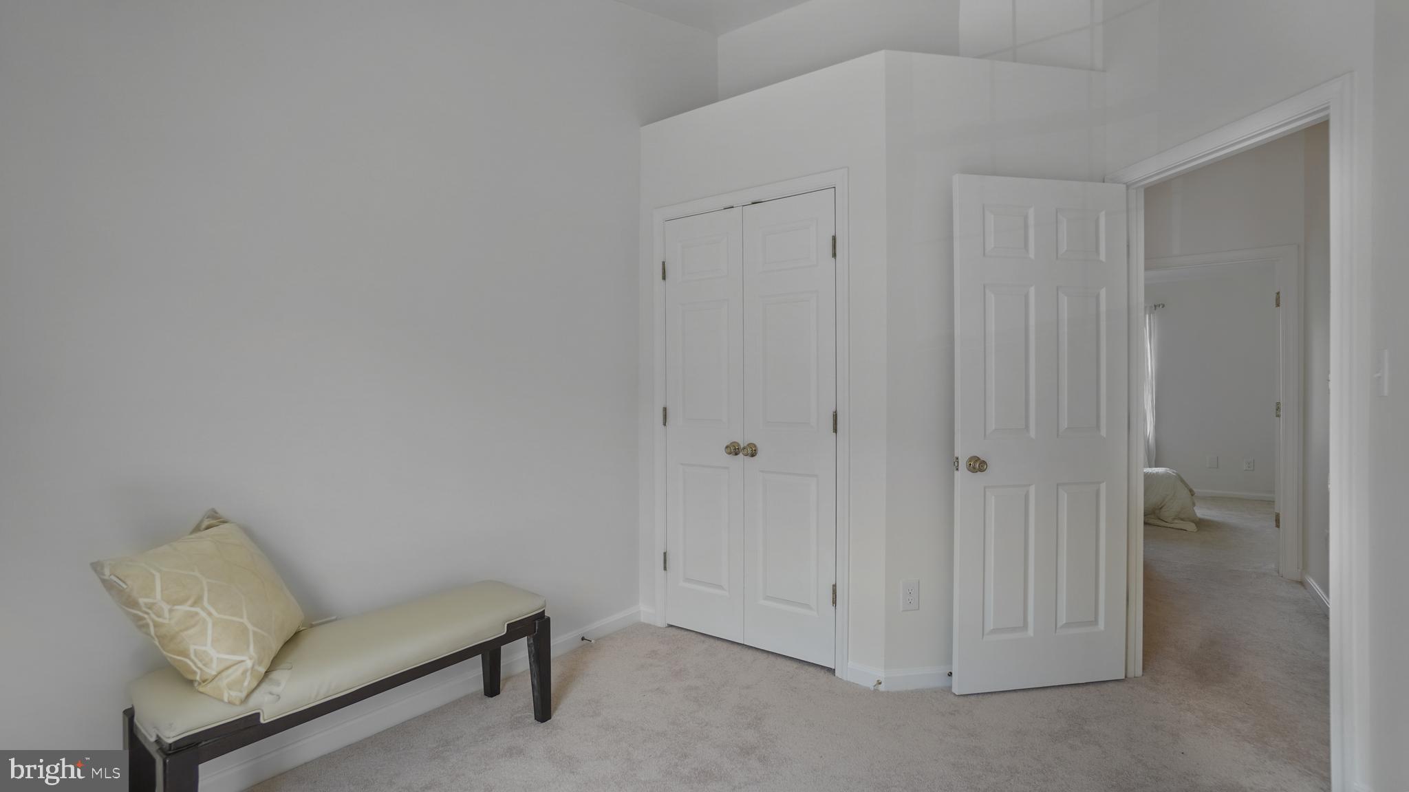 SEVEN OAKS - Residential