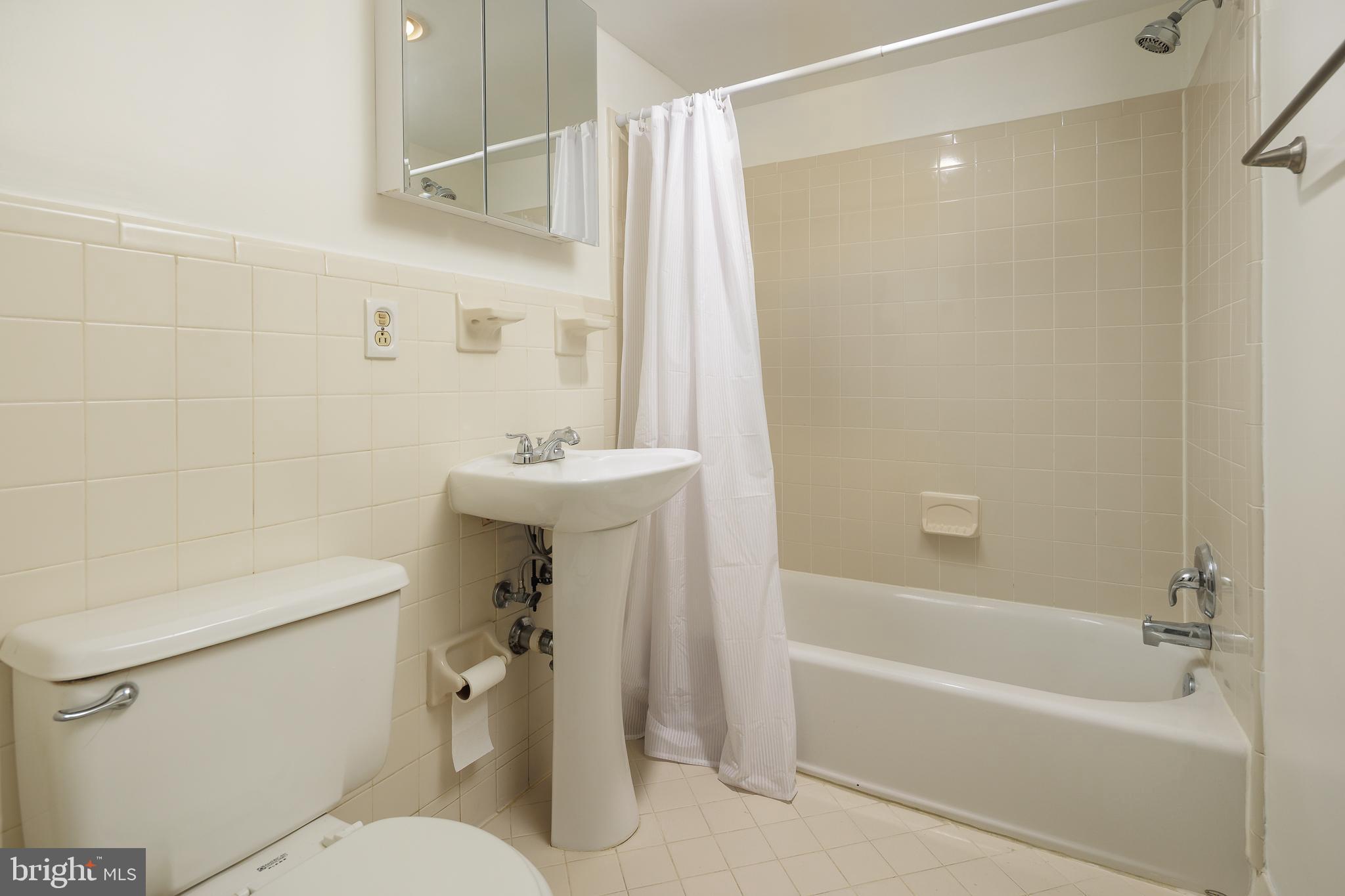 SEMINARY WALK - Residential