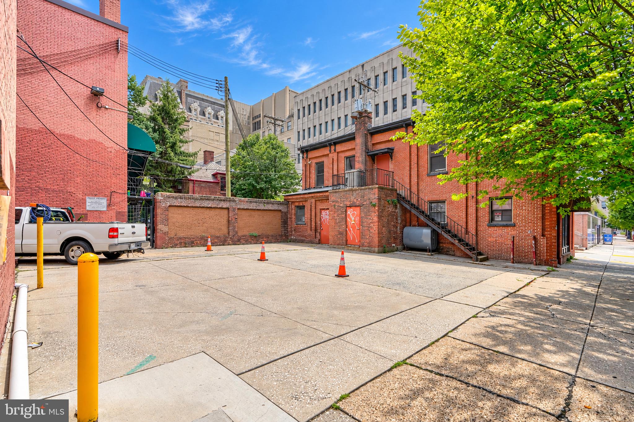 1120 SAINT PAUL STREET 15
