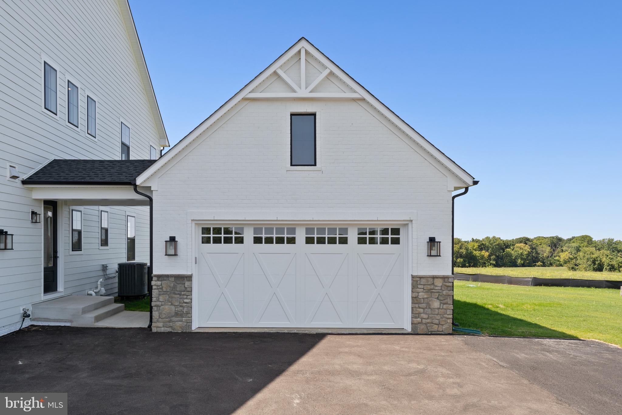 KNOB HILL ESTATES AT MADISON FIELDS - Residential