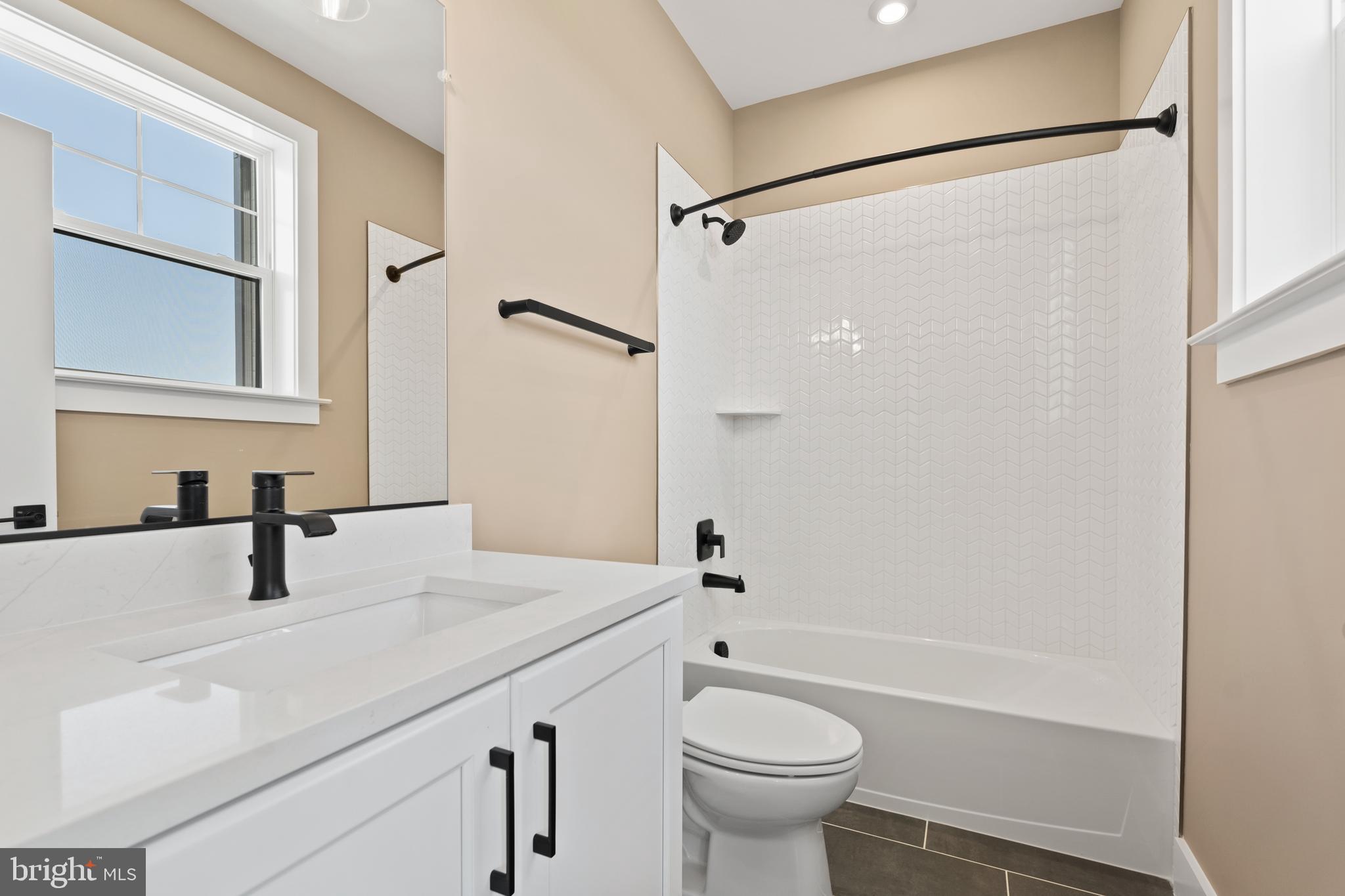 KNOB HILL ESTATES AT MADISON FIELDS - Residential