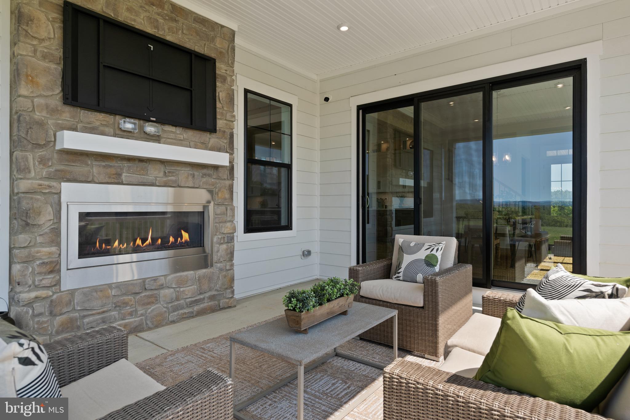 KNOB HILL ESTATES AT MADISON FIELDS - Residential