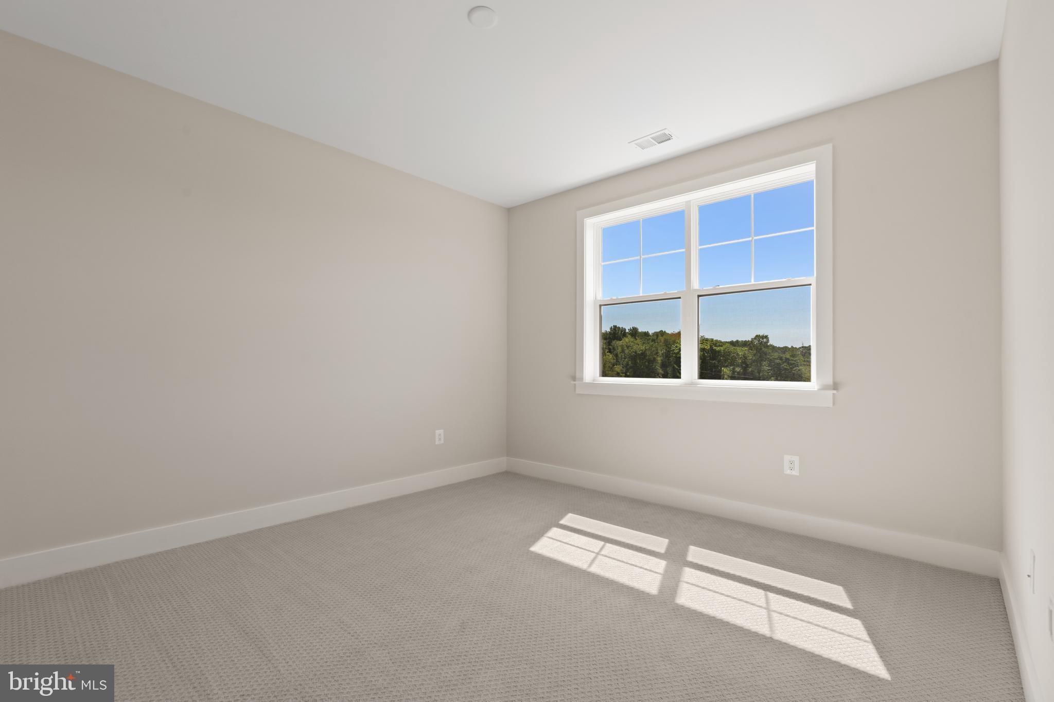 KNOB HILL ESTATES AT MADISON FIELDS - Residential