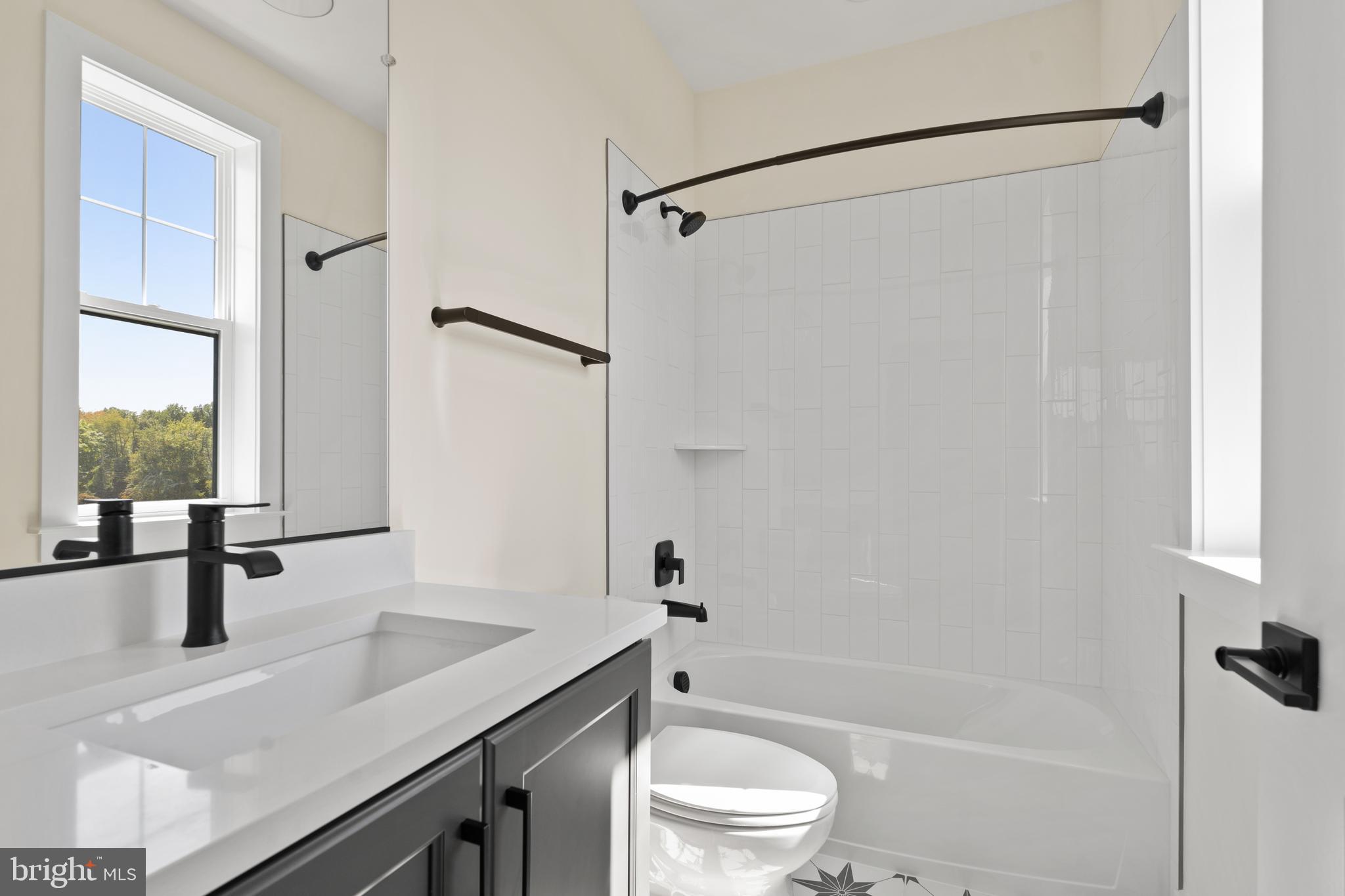 KNOB HILL ESTATES AT MADISON FIELDS - Residential