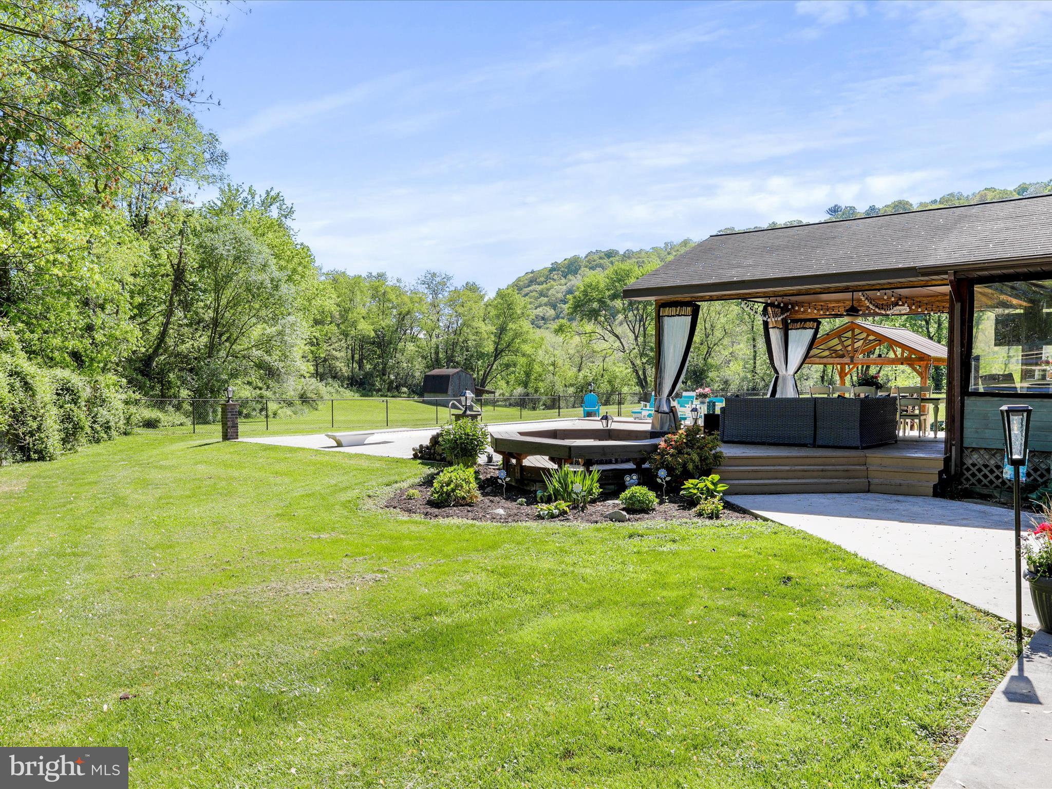 PATTERSON CREEK VILLAGE - Residential