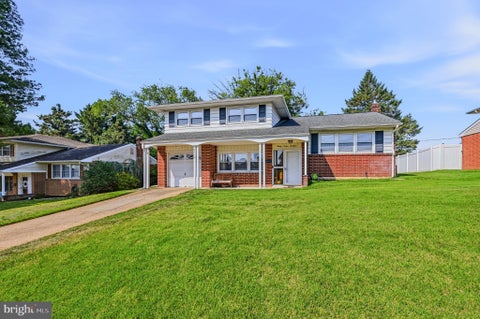 Homes For Sale - 2714 Fawkes Drive<br/> New Castle County, WILMINGTON, DE 19808