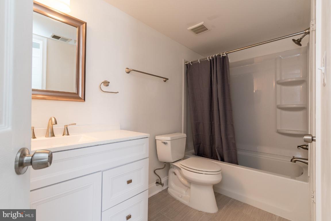 BATTERY HEIGHTS - Residential Lease