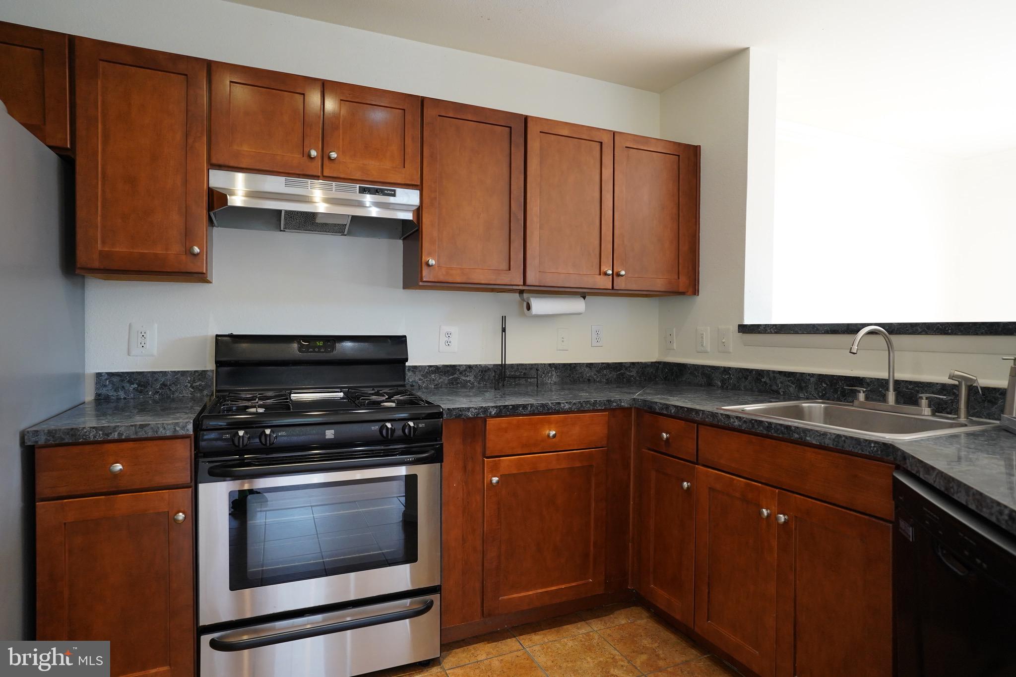 GATES OF FAIR LAKES - Residential Lease