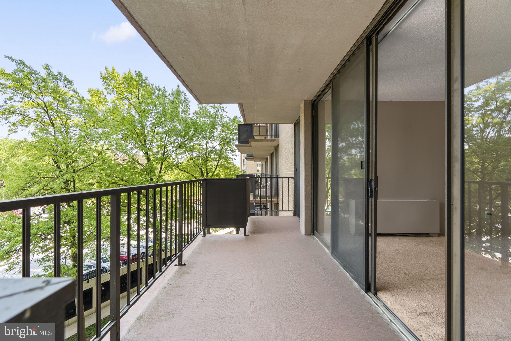 TOWERS IN WESTCHESTER PARK - Residential