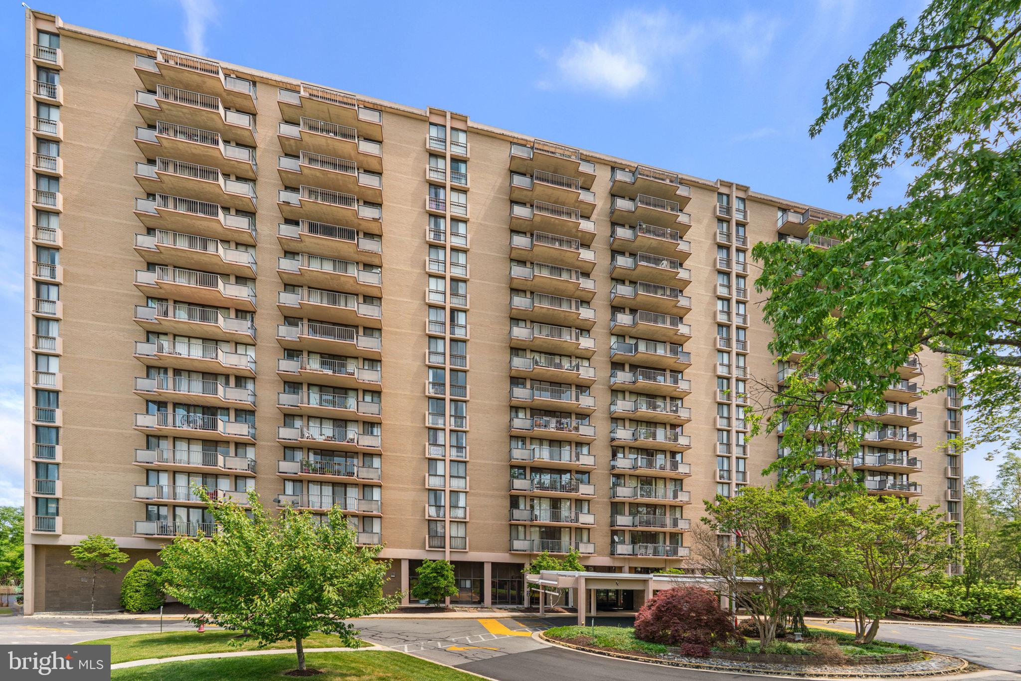 TOWERS IN WESTCHESTER PARK - Residential
